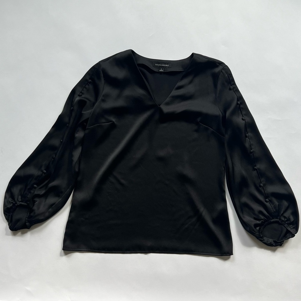 Banana Republic Black Long Sleeve Soft Satin Blouse, Size Small